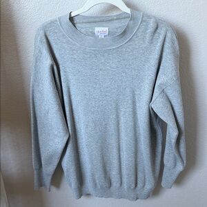 Isabel Maternity by Ingrid & Isabel Light Gray Crewneck Sweatshirt